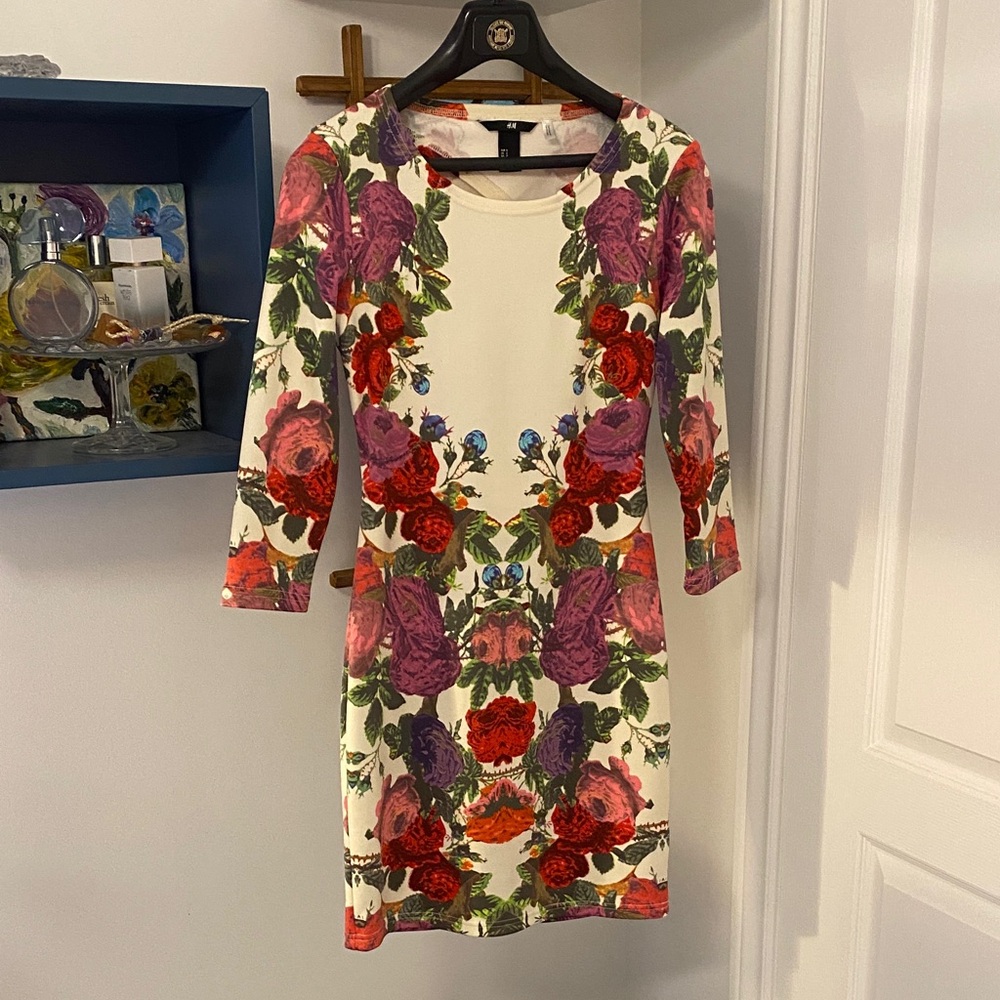 H&M Cream Floral Long Sleeve Dress